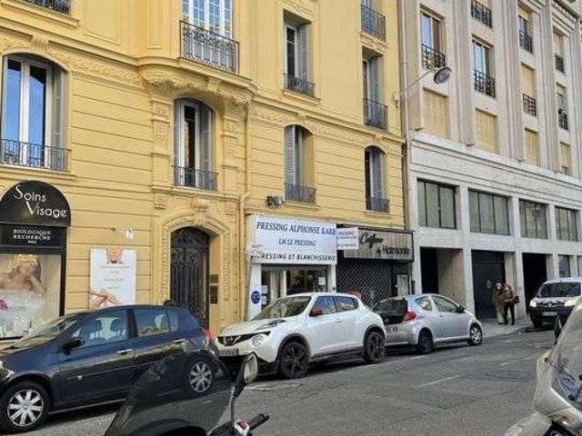 Location appartement 1 pièce Nice 06