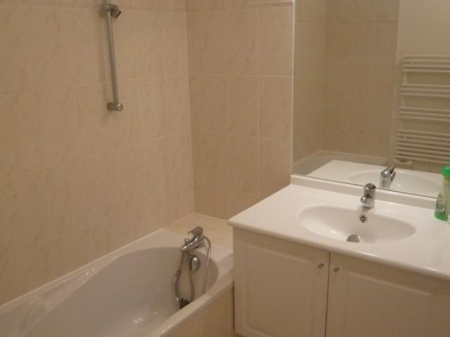 Location appartement 1 pièce à 92800 Puteaux  réf:RBA92800OAS30S 54035. | AROBAZIMMO