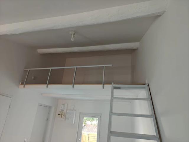 Location Appartement 1 pièce 17.35 m2 Allauch