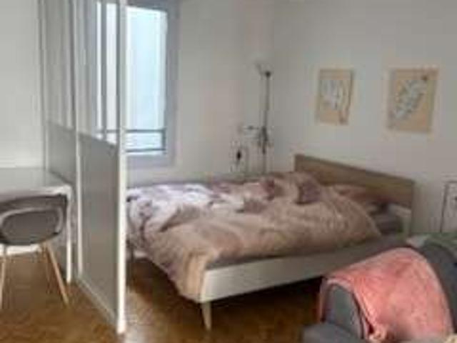 Location appartement 1 pièce Angers Saint Serge 49