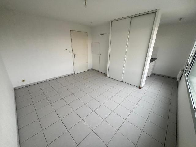 Location appartement 1 pièce BLAGNAC 22m² à 437.80€/mois CDC Habitat