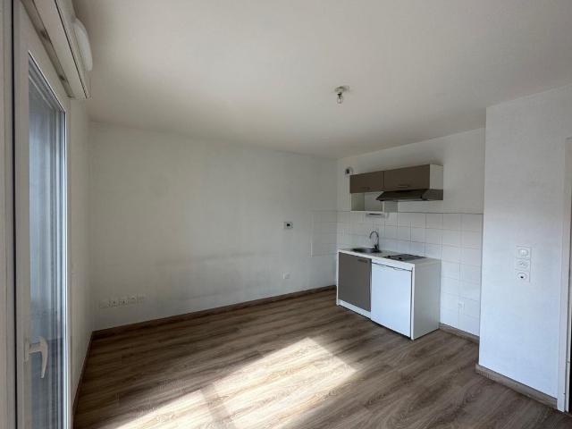 Location appartement 1 pièce LILLE 33m² à 579.85€/mois CDC Habitat