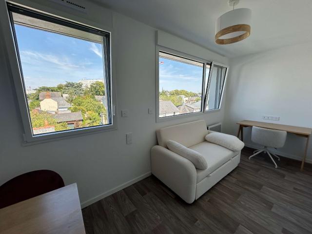 Location appartement 1 pièce Rennes Bourg L'evêque 35