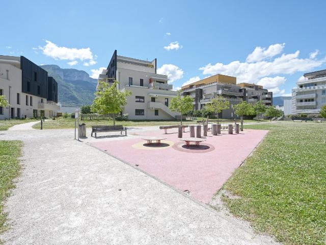 Location appartement 1 pièce ST EGREVE 42m² à 627.13€/mois CDC Habitat