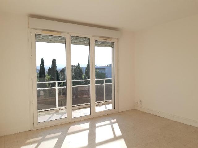 Location appartement 1 pièce ST RAPHAEL 25m² à 527.92€/mois CDC Habitat