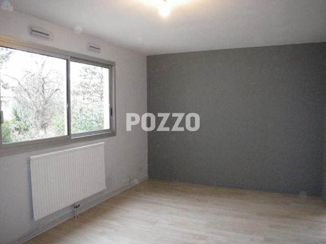Location Appartement 1 pièce s 28 m2 Granville