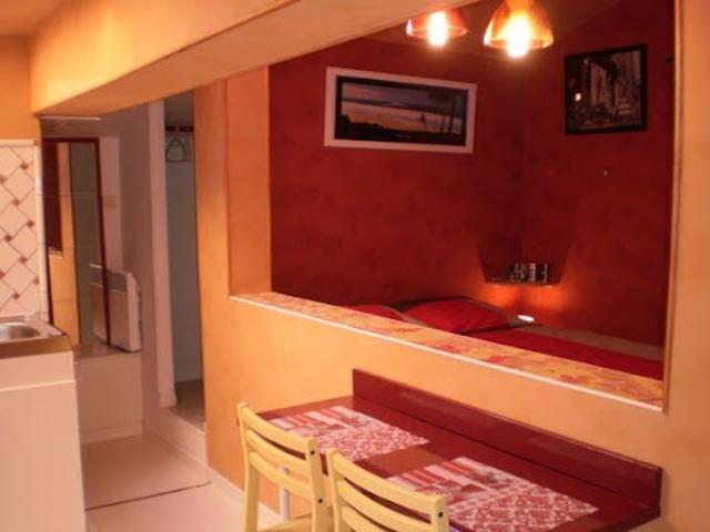 Location Appartement 1 pièce 0 m2 Blasimon