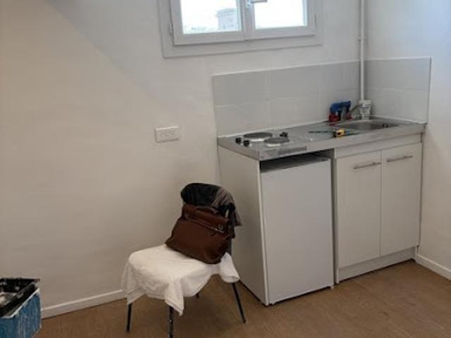 Location Appartement 1 pièce 14 m2 Marseille 6ème