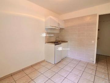 Location appartement 1 pièce, 14.00m², Marseille 08