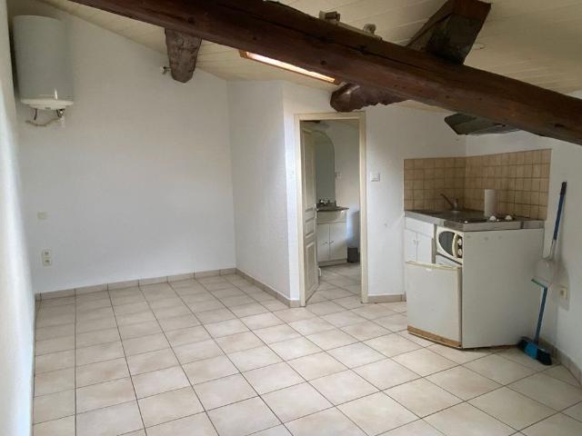 Location appartement 1 pièce, 14.20m², Bédarieux