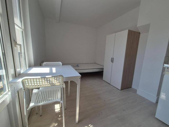 Location appartement 1 pièce 14.46 m² à Mâcon 71000 4 300 €