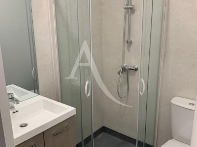 Location Appartement 1 pièce 14.76 m2 La Roche sur Yon