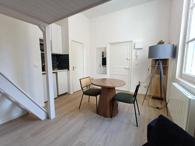 Location Appartement 1 pièce 14m² TOURS 37000