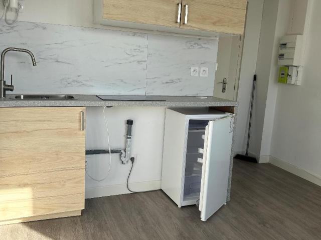 Location Appartement 1 pièce 14m² LYON 7ème