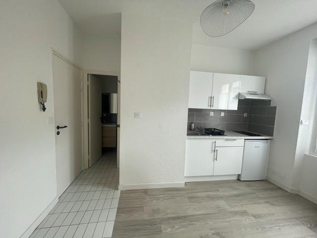 Location Appartement 1 pièce 14m² RENNES 35700