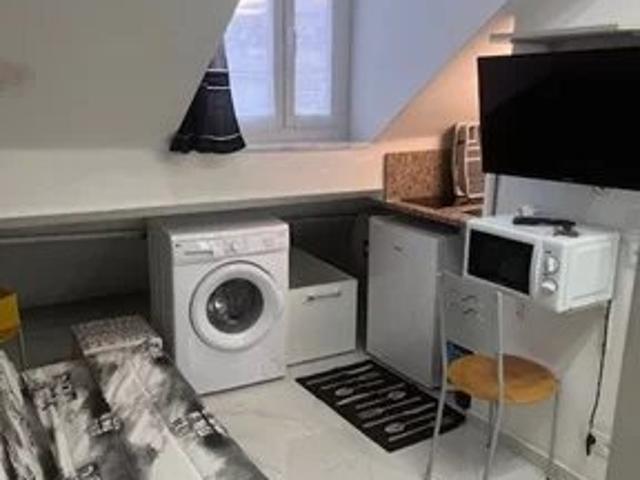 Location Appartement 1 pièce 15 m2 Nice