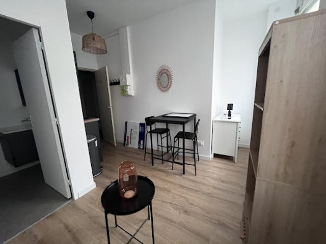 Location Appartement 1 pièce 15 m2 Saint Etienne