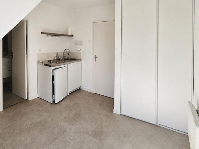 Location Appartement 1 pièce 15.36 m2 Rennes