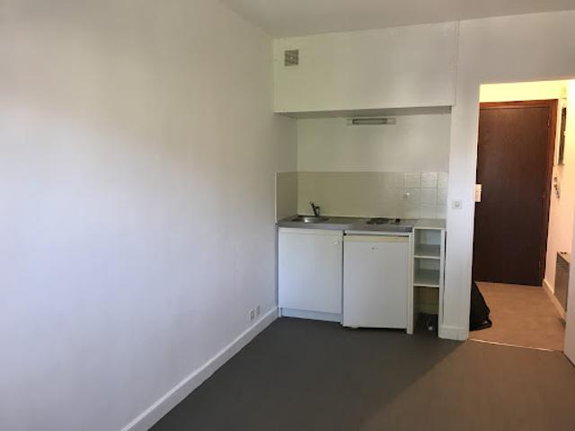 Location Appartement 1 pièce 14.25 m2 Louviers