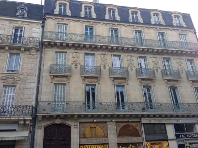 Location Appartement 1 pièce 15m²