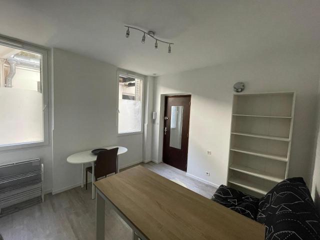 Location Appartement 1 pièce 15m² TOULOUSE 31500