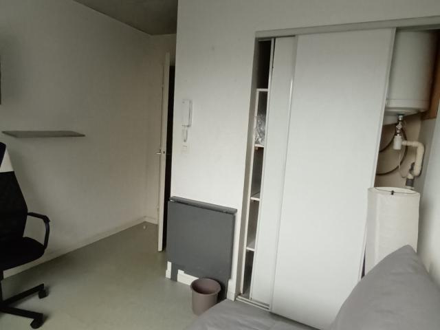 Location Appartement 1 pièce 15m² TOURS 37000