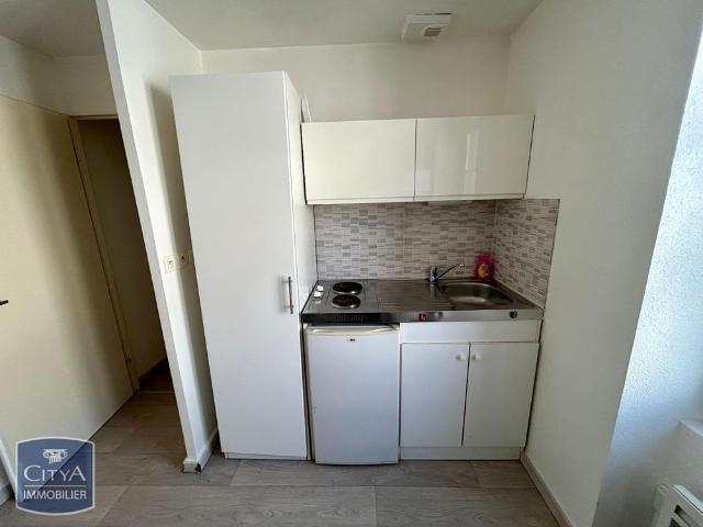 Location Appartement 1 pièce 15m² CHOLET 49300