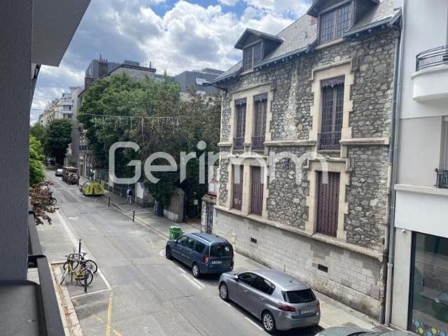 Location Appartement 1 pièce 15m² GRENOBLE 38000