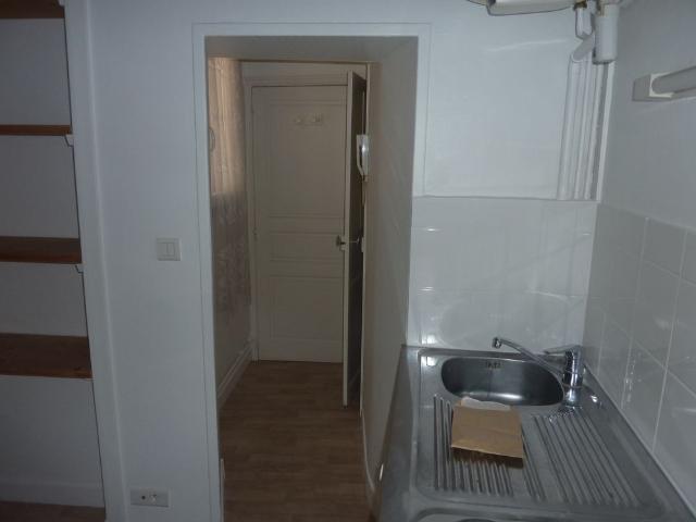 Location Appartement 1 pièce 15m² LA FLECHE 72200