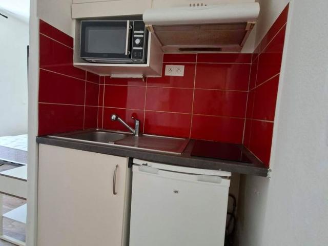 Location Appartement 1 pièce 15m² NIMES 30000