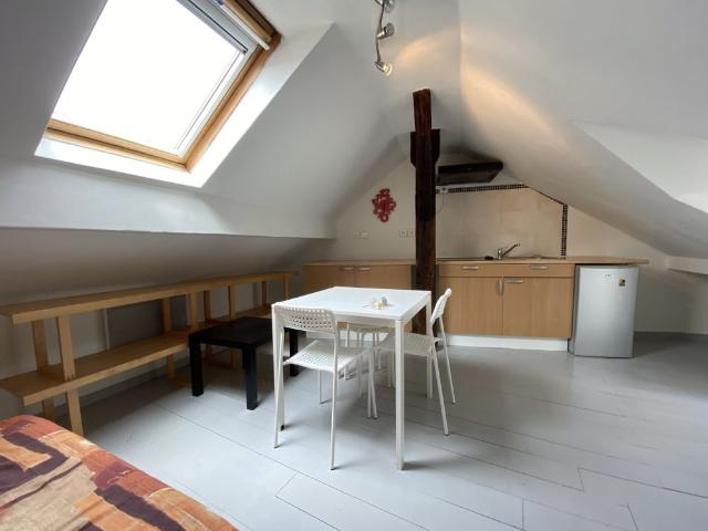 Location Appartement 1 pièce 15m² SAUMUR 49400