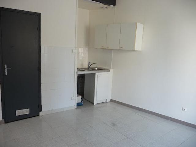 Location Appartement 1 pièce 16.3 m2 Nemours