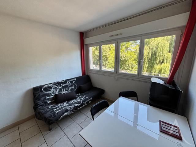 Location appartement 1 pièce, 16.45m², Châteauroux