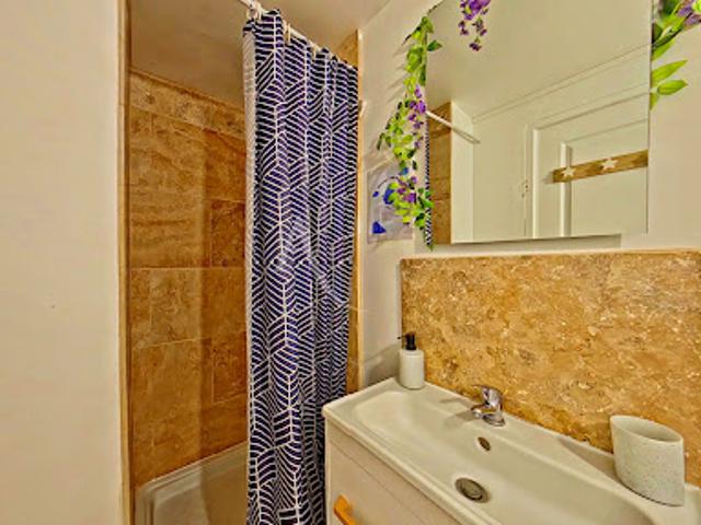Location Appartement 1 pièce 16.42 m2 Gréoux les Bains