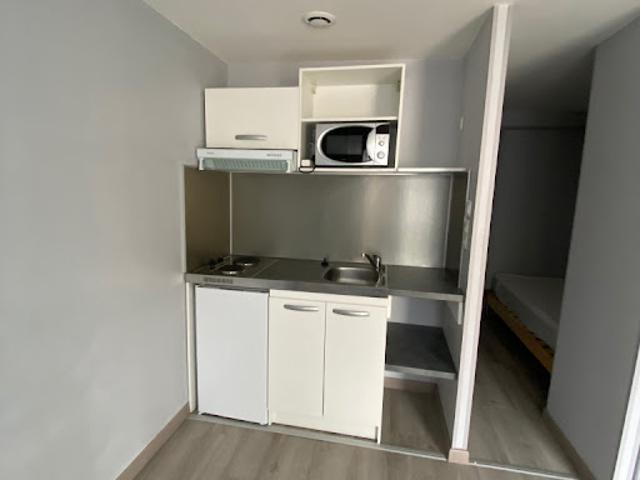 Location Appartement 1 pièce 16.75 m2 Dijon