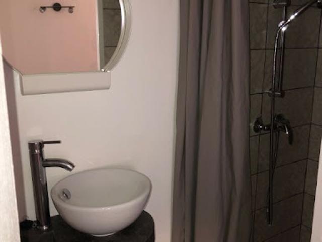 Location Appartement 1 pièce 16.79 m2 Châteauneuf les Martigues