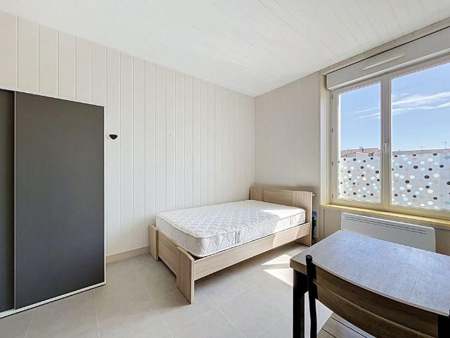 Location appartement 1 pièce, 16.70m², Cholet