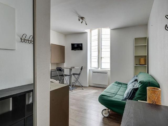 Location Appartement 1 pièce 16m²