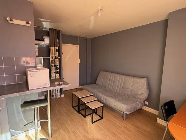 Location Appartement 1 pièce 16m² TOURS 37000