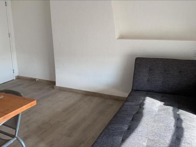 Location Appartement 1 pièce 16m² AUBENAS 07200