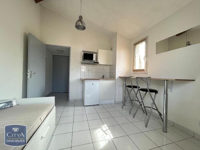 Location Appartement 1 pièce 16m² AVIGNON 84000