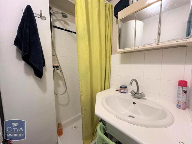 Location Appartement 1 pièce 16m² AVIGNON 84000