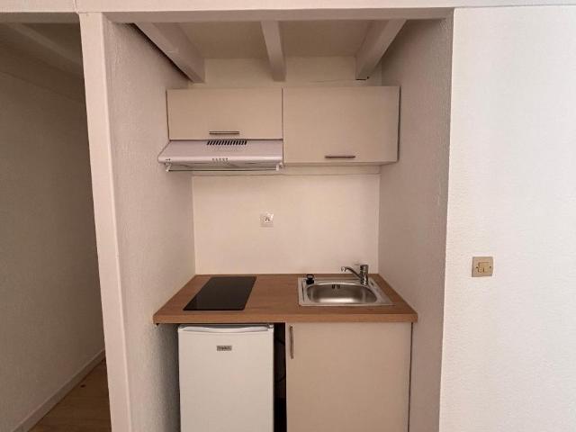 Location Appartement 1 pièce 16m² BORDEAUX 33000