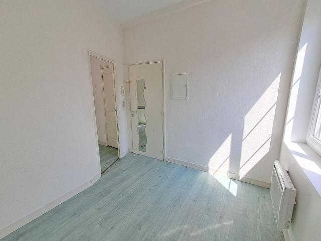 Location Appartement 1 pièce 16m² NANTES 44000