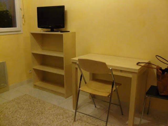 Location Appartement 1 pièce 17 m2 Aix en Provence