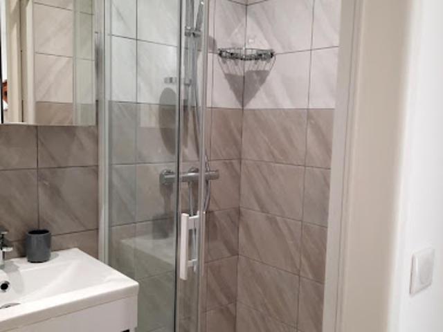 Location Appartement 1 pièce 17 m2 Bron