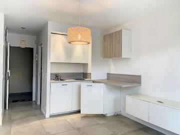 Location Appartement 1 pièce 17 m2 Cannes
