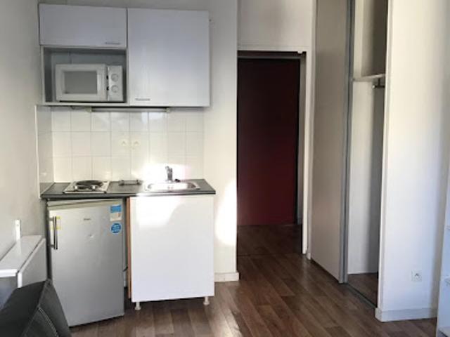 Location Appartement 1 pièce 17 m2 Lyon 7ème