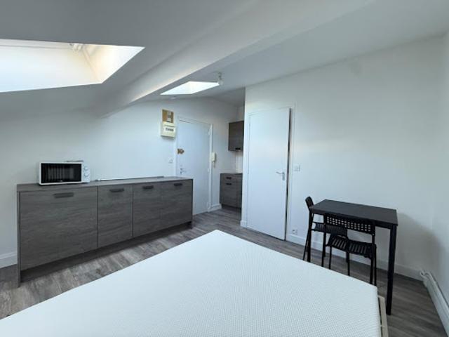 Location Appartement 1 pièce 17 m2 Saint Etienne