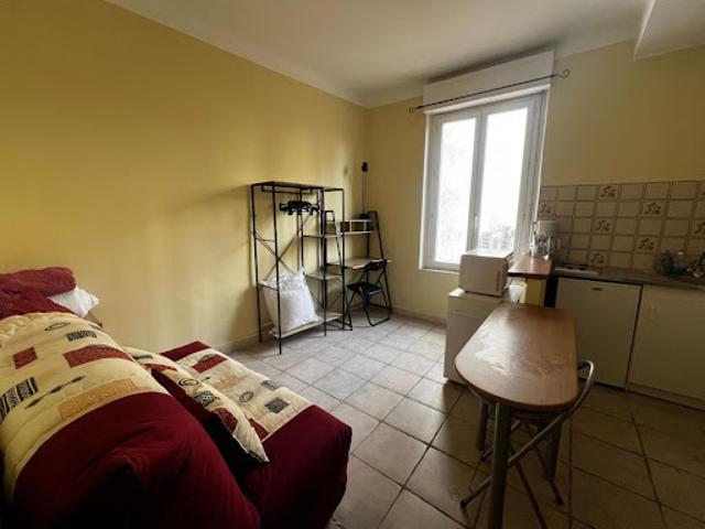 Location Appartement 1 pièce 17.42 m2 Nimes